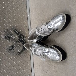 Silver platform oxfords